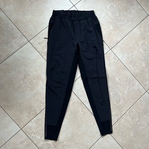 Lululemon Surge Hybrid Pant in Black Size S